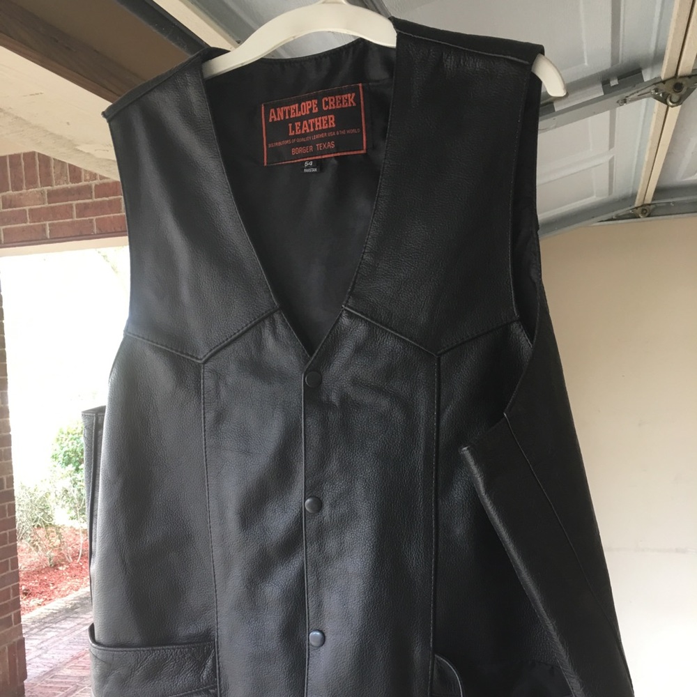 Men’s leather vest
